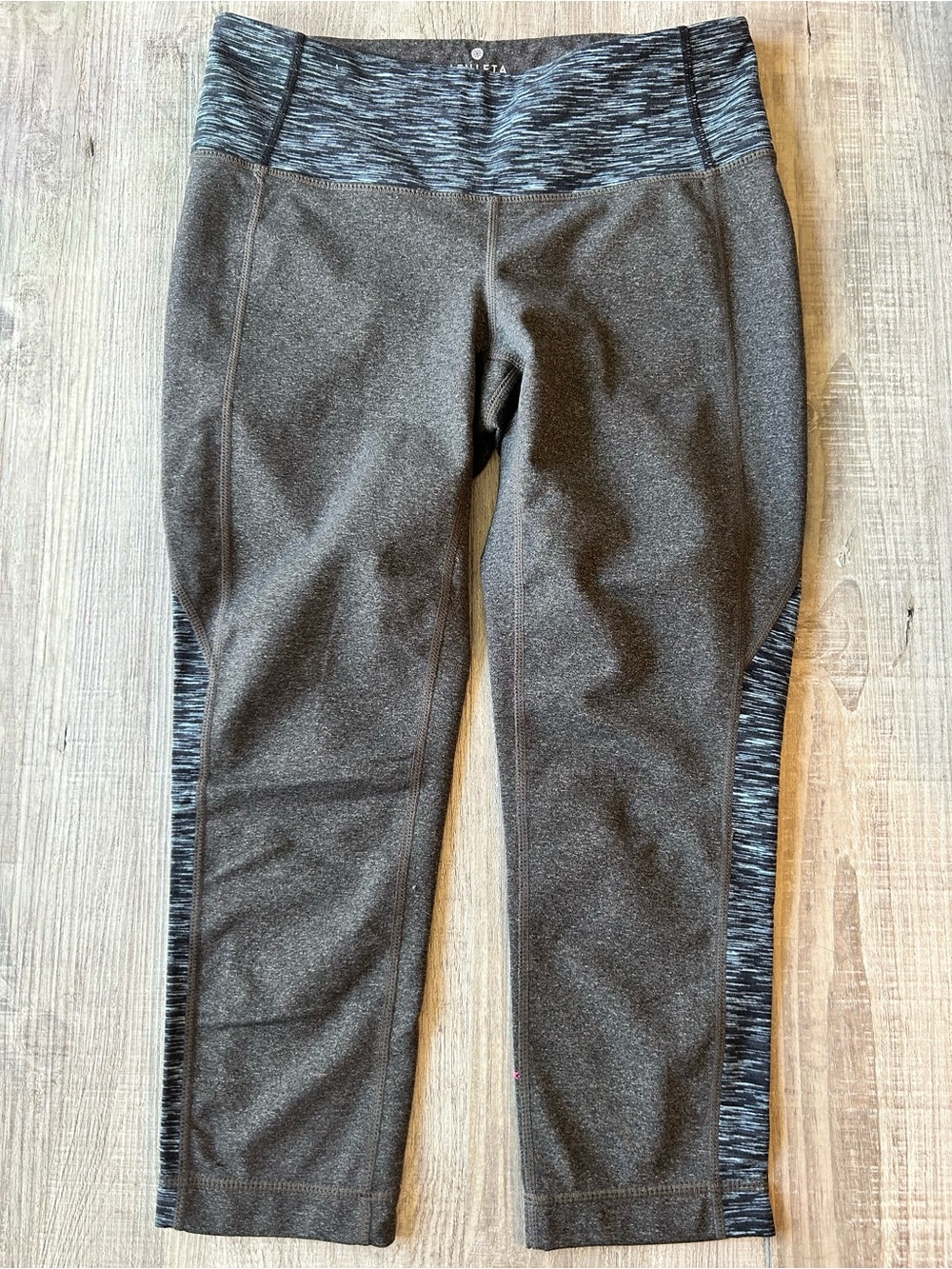 Athleta Gray Heathered Waistband & Side Panel Capri Leggings